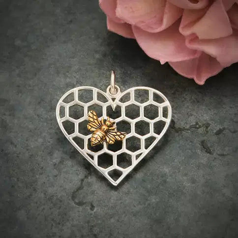 Colgante de plata de ley con forma de corazón en forma de panal y abeja de bronce (1 unidad)