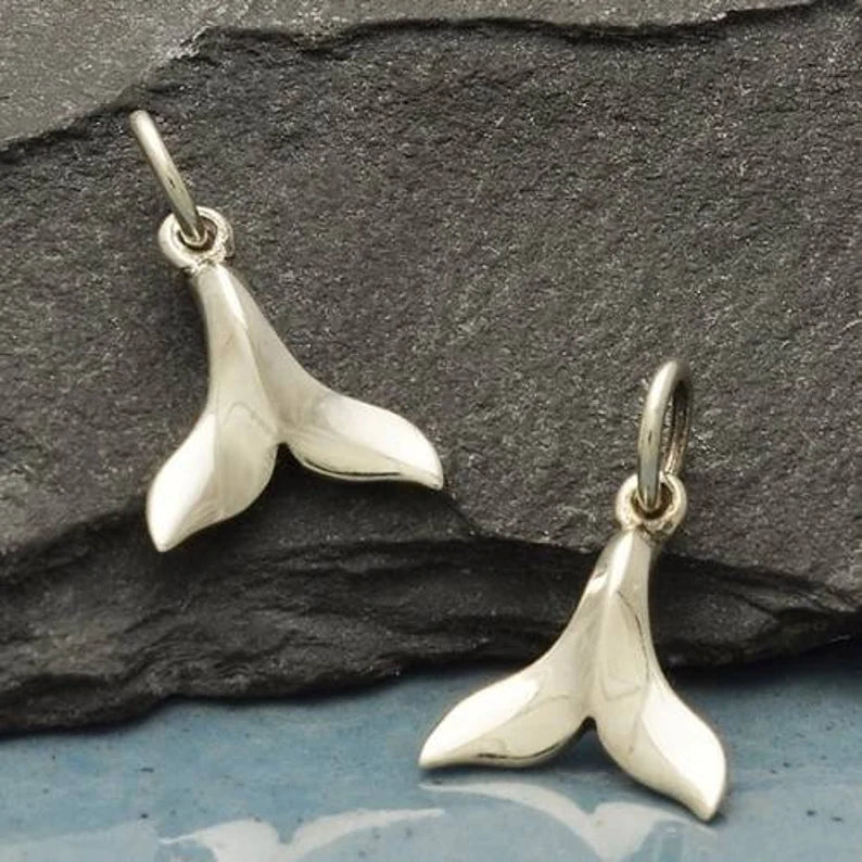 Small Whale-Tail Charm Sterling Silver 15x10mm - 1pc